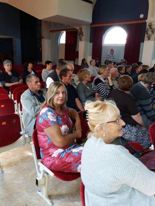 42909324_1733396193450144_8248871320629018624_n